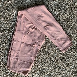 ETHOS Rose blush Leggings